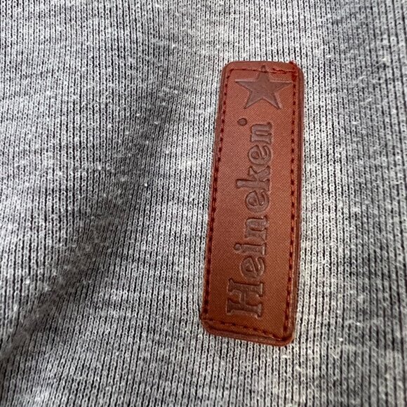 Heineken Sweatshirt Men Medium Embossed Logo Classic Jumper Work Party Core Ex - Picture 7 of 15